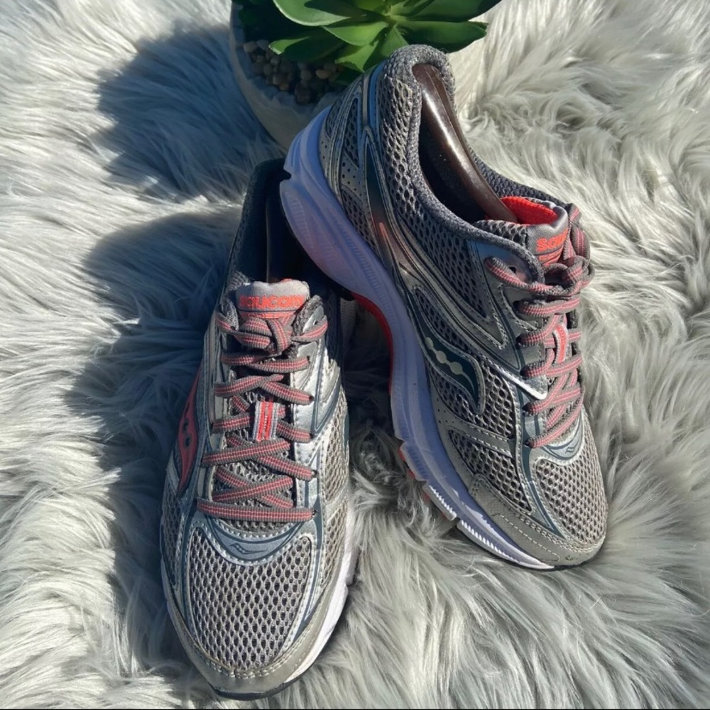 Saucony Running Womens US Size 6